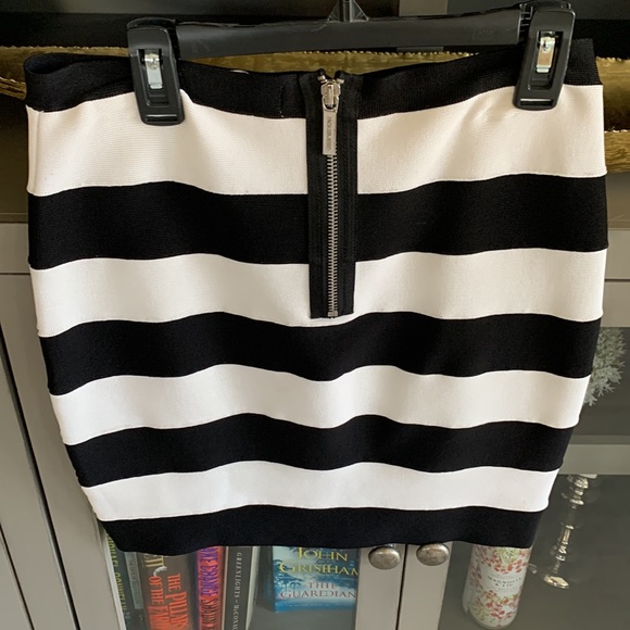 Michael Kors striped skirt. Sz 0 - Picture 3 of 3
